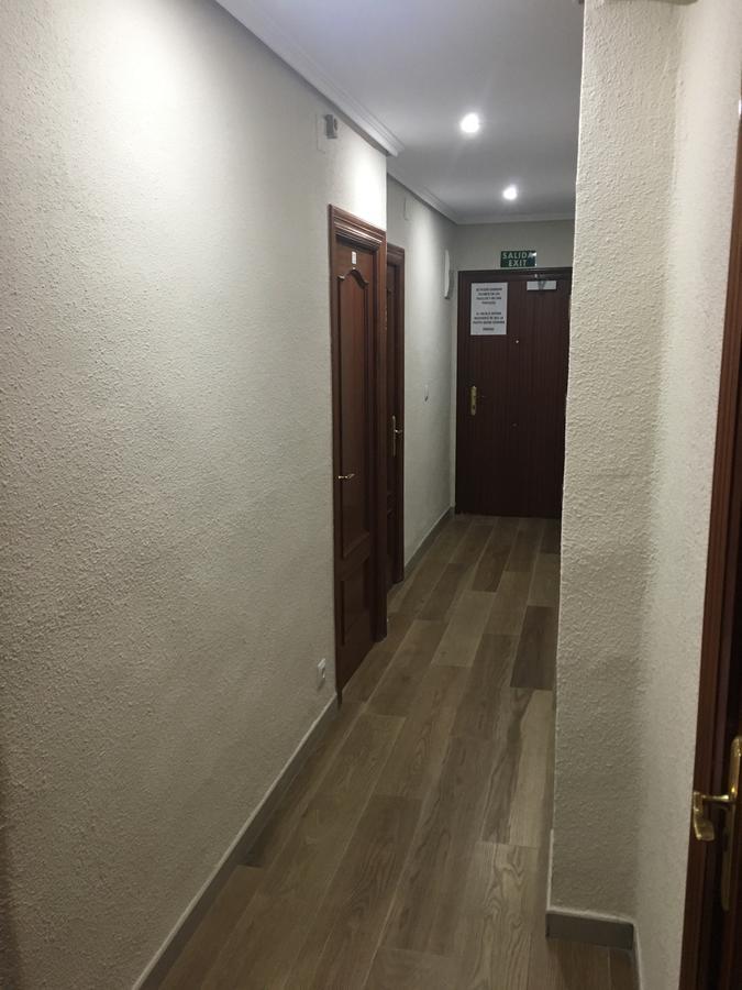 Pension Blanquita Logroño Esterno foto